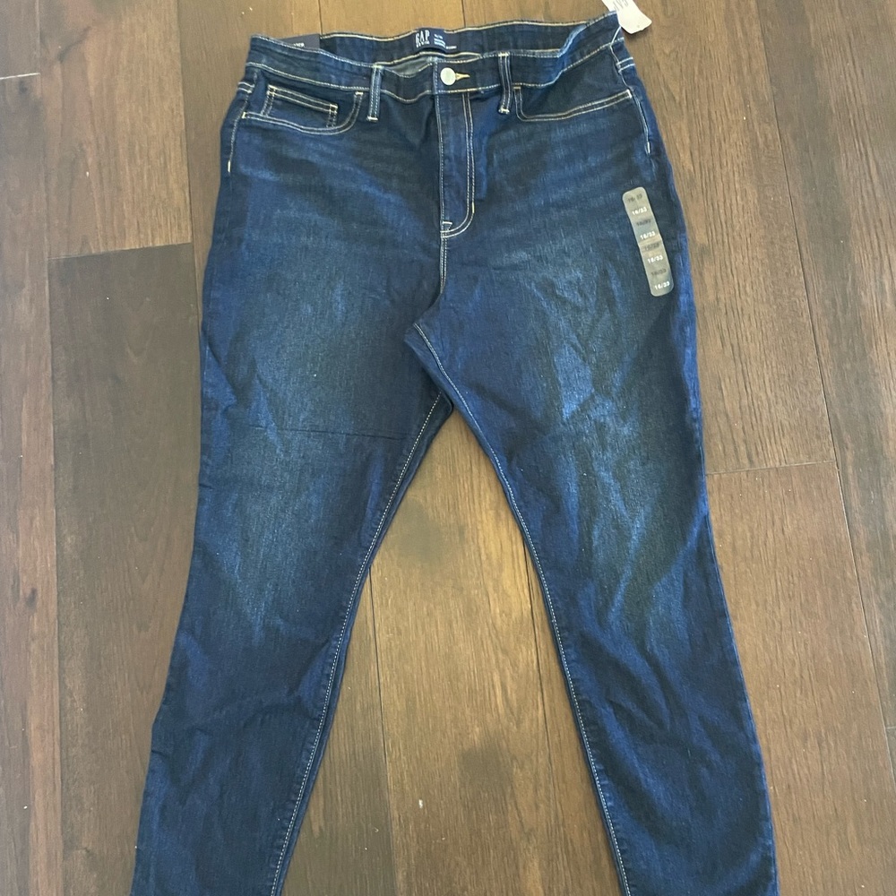 NWT! Gap Jeans 👖